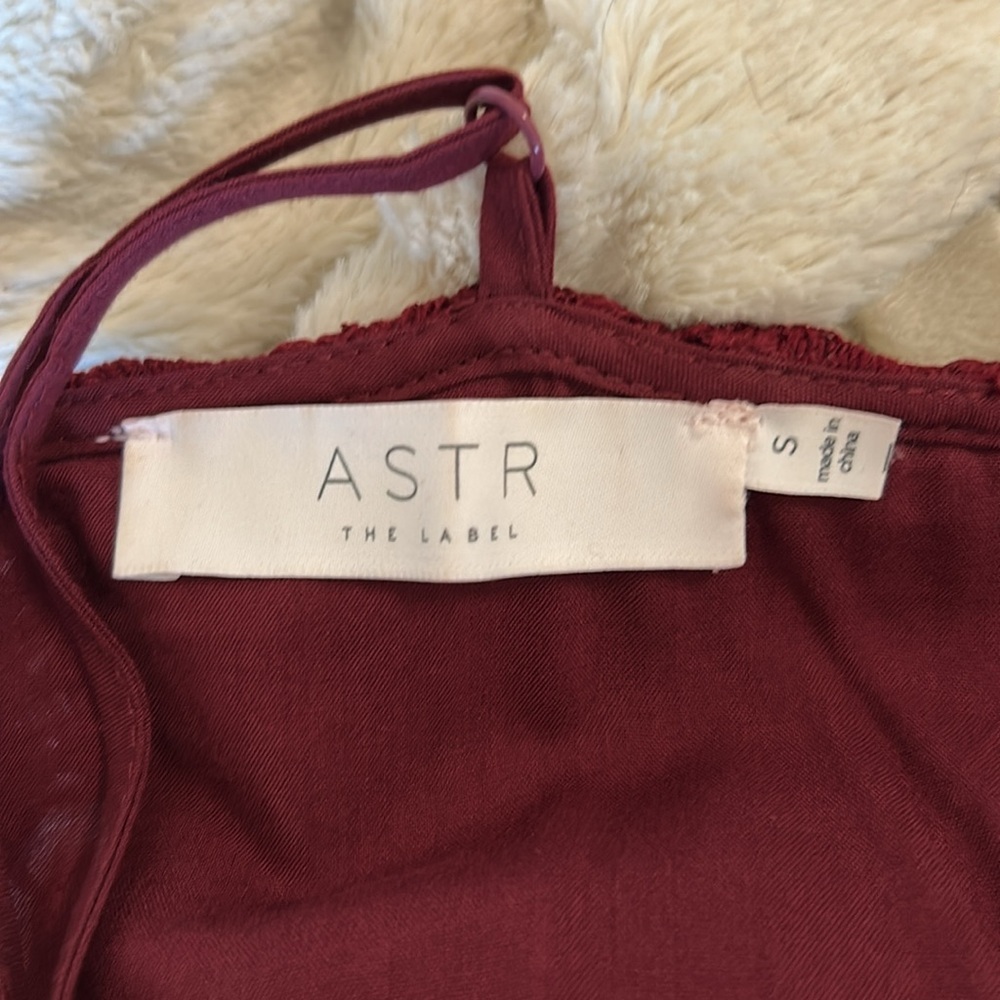 ASTR the Label cranberry lace spaghetti strap tea length dress size S - Picture 13 of 14
